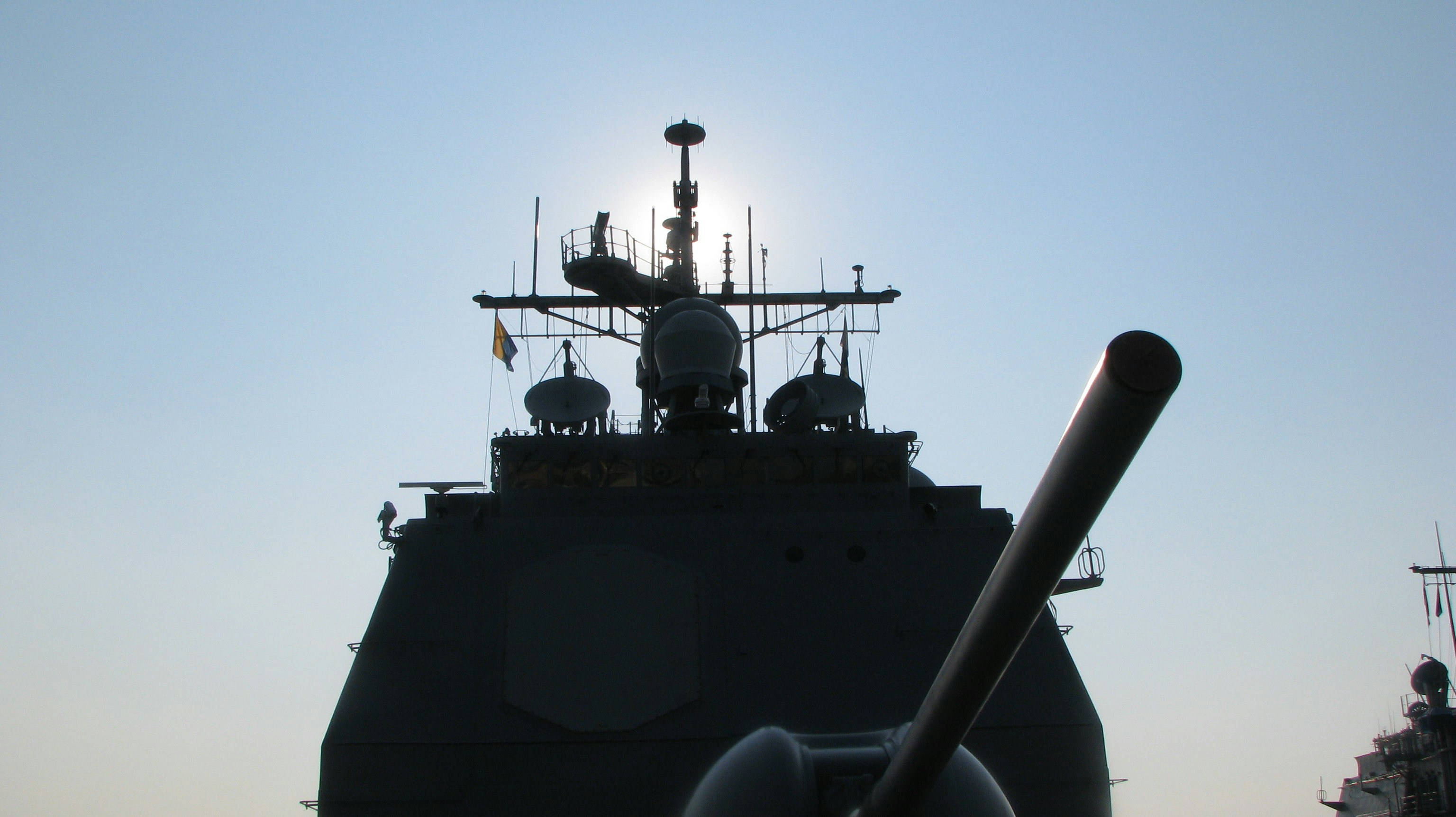Naval boat with satellites and antennas private 5g network